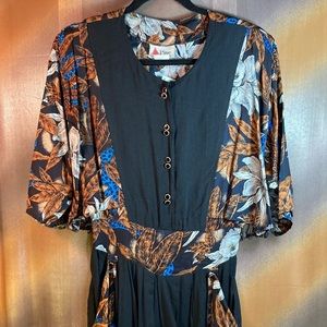 VINTAGE 90’s Sonamu Pine dress with built in cape. Big shoulders 36” chest B8